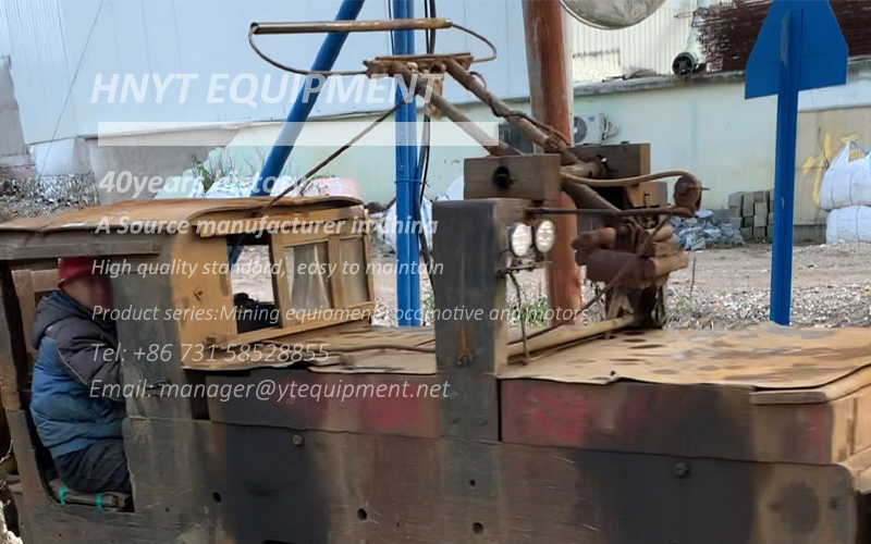 7 ton trolley wire locomotive running video.jpg