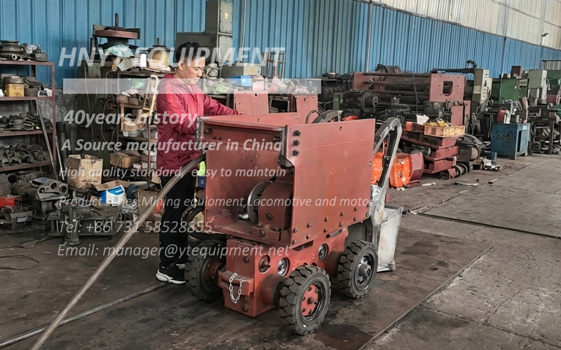 Powerful ZQW-13 Wheel Pneumatic Rock Loader Performance Test in Factory