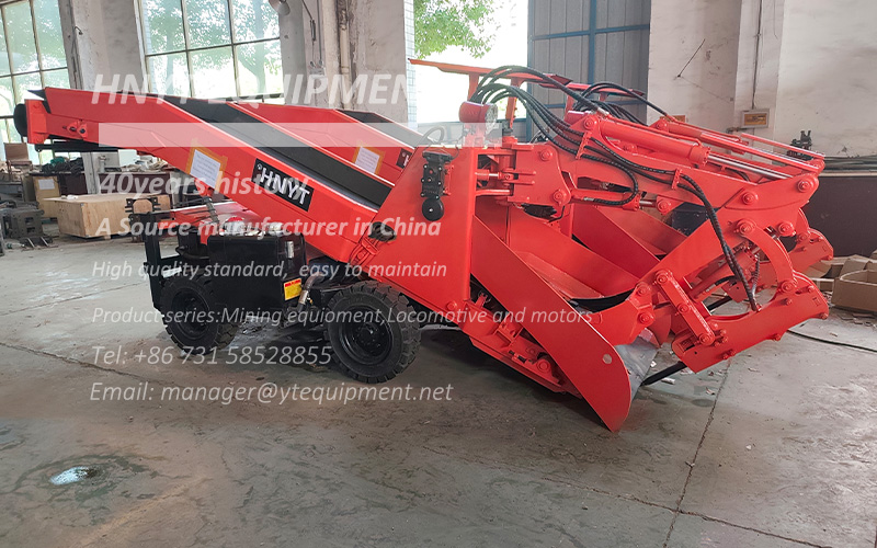 Export of ZWY60 underground muck loader with break hammer and key componen