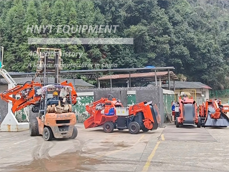 ZWY80 muck loader arrive at the mine 2.jpg